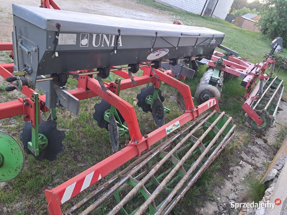 Siewnik poplonów Unia Alfa 26 nieuszkodzony Siewniki i sadzarki Przywóz