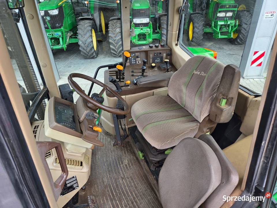 John Deere 6310 z ładowaczem Foucheux Super Stan mazowieckie