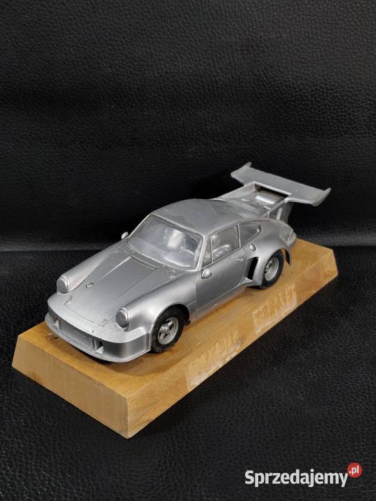 Stara metalowa statuetka puchar Porsche Carrera Poddębice