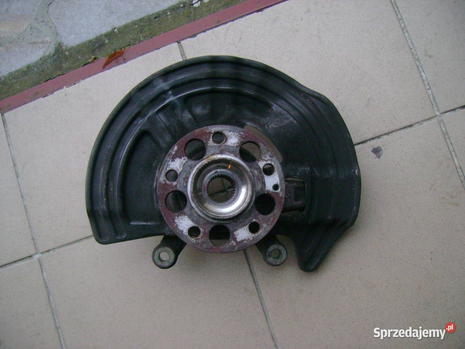 Mercedes B W 245zwrotnica piasty lewa strona Chełmno