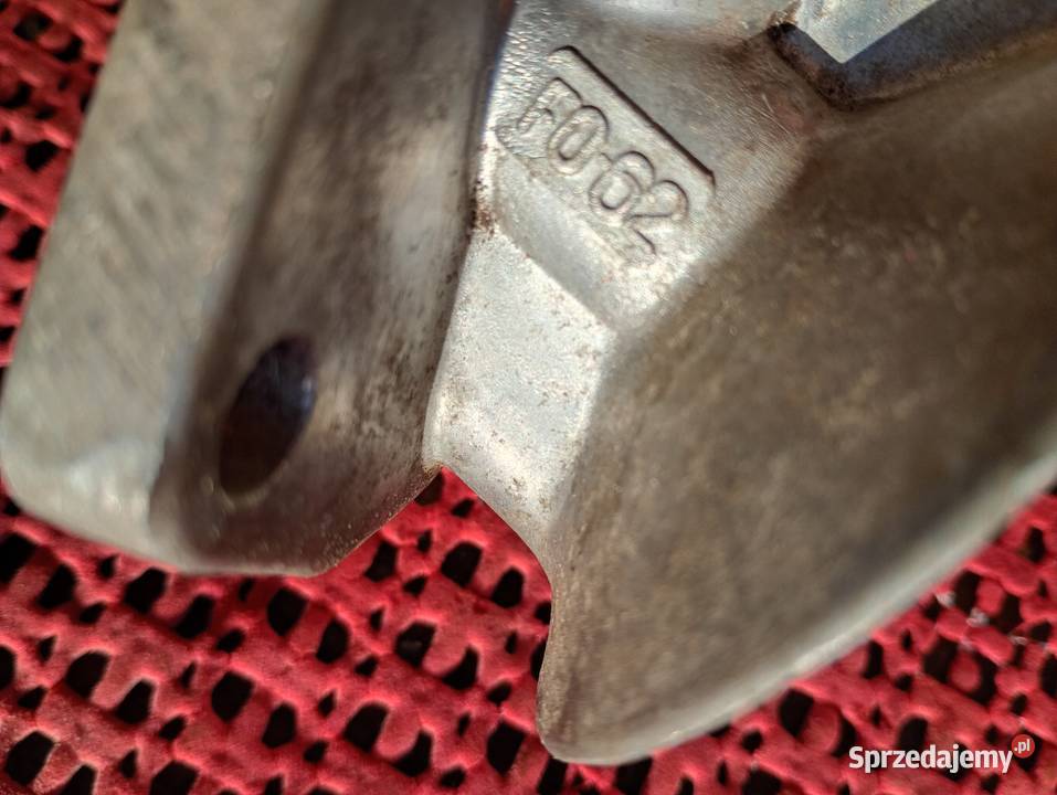 Oryginalna podstawa filtra oleju 171012013 Żuk osobowe sprzedam