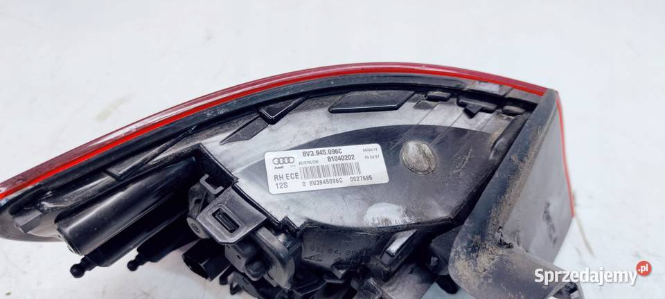 LAMPA PRAWY TYŁ AUDI A3 8V 3 DRZWI 8V3945096C Przystajń sprzedam