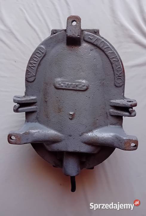 Lampa przemysłowa tzw kanałowa ZAOS PRL Oprawa Koźminek sprzedam