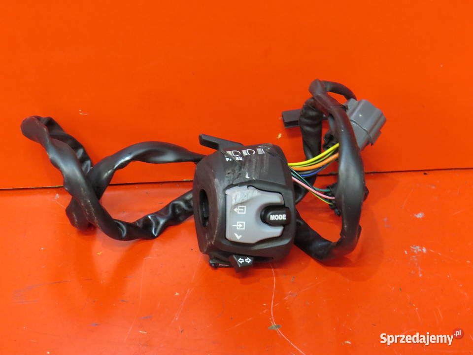 SUZUKI GSXS 1000 2019 KATANA PRZEŁĄCZNIK