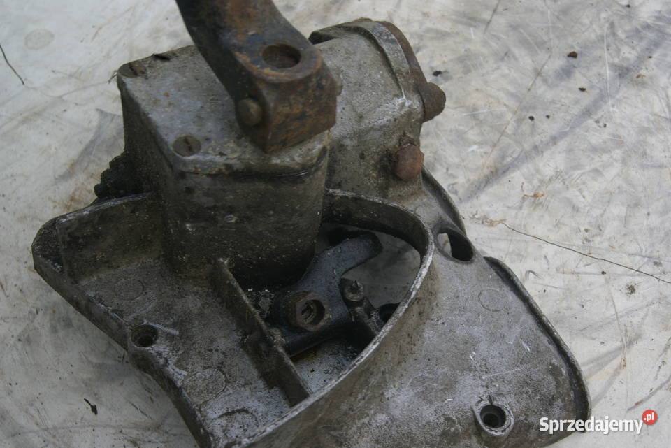 TRIUMPH BDG 250 L SL BOSS 350 OSŁONA SKRZYNI Rybnik sprzedam