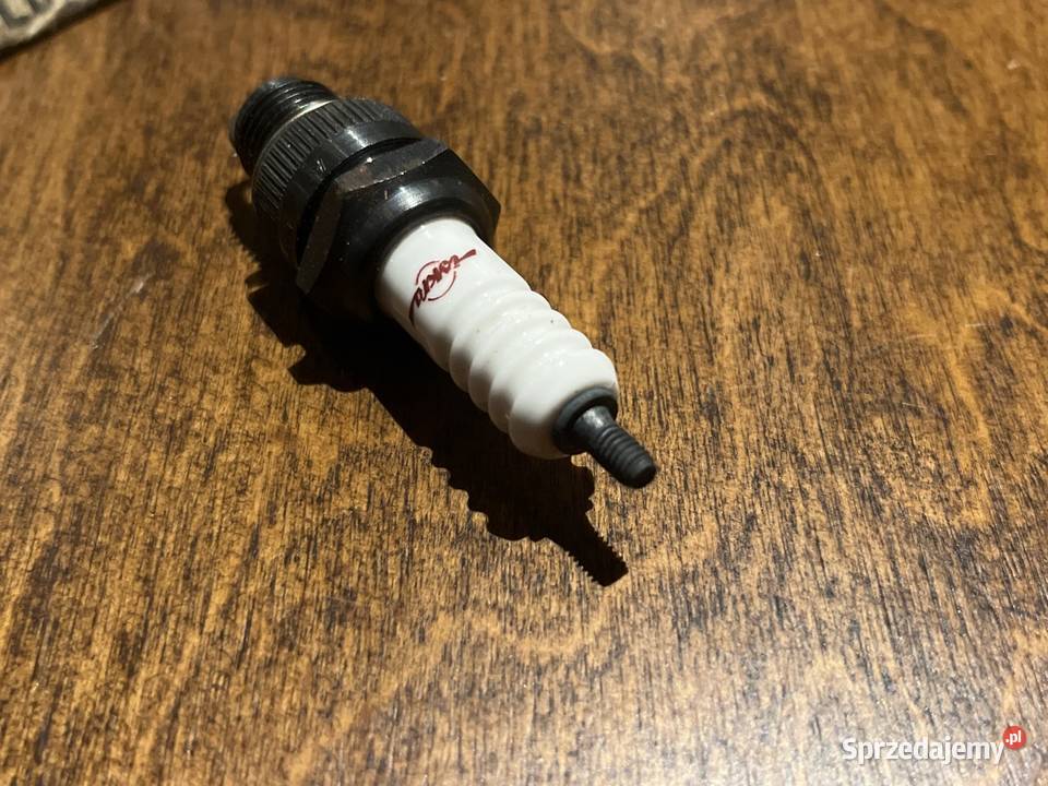 świeca zapłonowa iskra fiat 126p nowa oryginalna śląskie Ruda Śląska