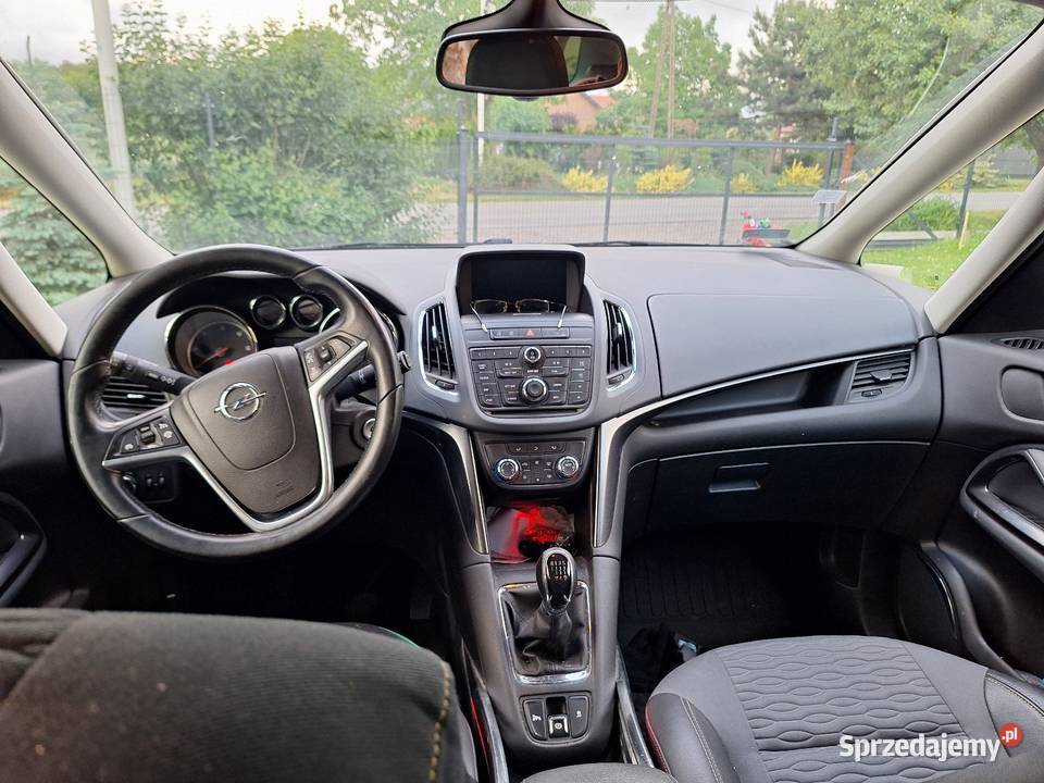 Na sprzedaż Opel Zafira C rodzinny minivan Żółkiewka-Osada