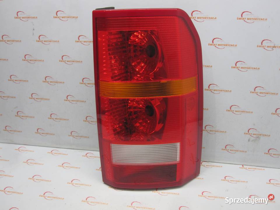LAND ROVER DISCOVERY 08r lampa prawa tył V243 Kielce