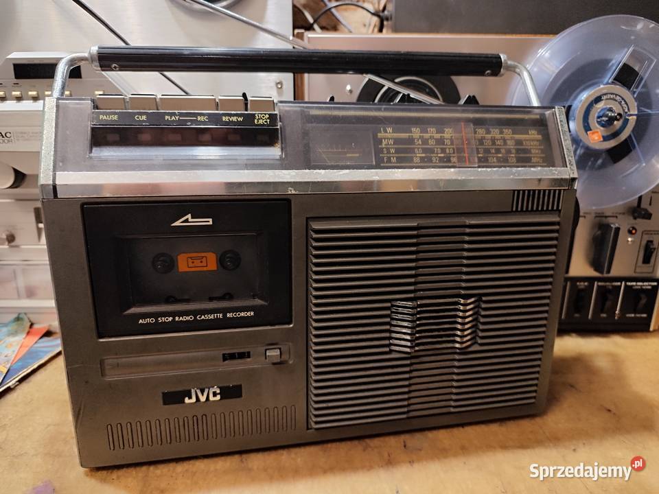 radimagnetofon JVC RC324L made in Japan Mosty