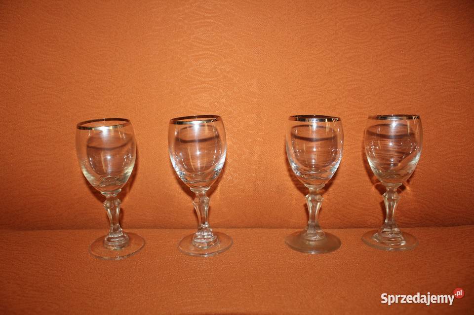 Kieliszki na nóżkach 4 sztuki PRL Stan śląskie Chorzów