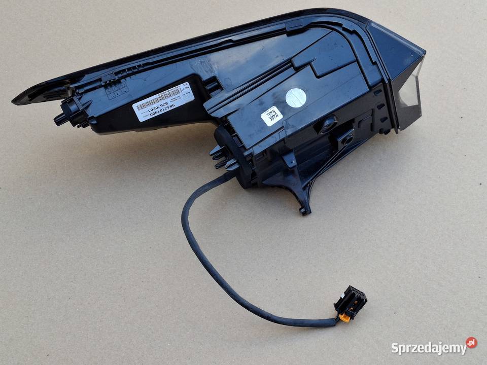 PEUGEOT 3008 III 3 5008 LAMPA PRAWY TYŁ PRAWA Lampy tylne Bieleń