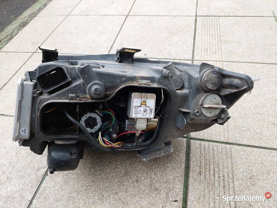 BMW E90 E91 Lampa przód prawa Xenon Europa Bydgoszcz