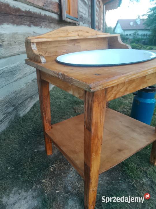 Stara umywalka drewniana