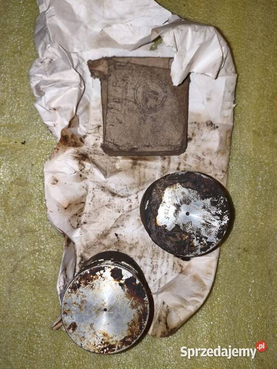 Oryginalne nowe tłoki 7795 z pierścieniami M72 Leszno