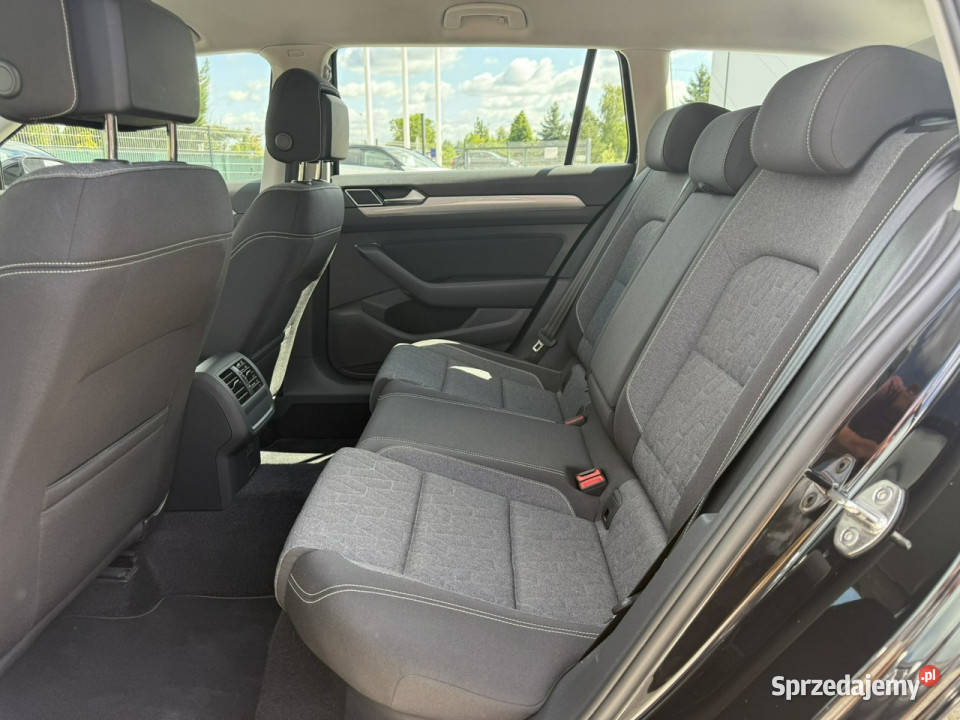 Volkswagen Passat Variant 20 TDI EVO150 DSG 2023 gniazdo SD