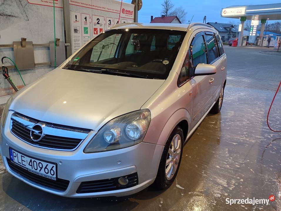 Opel Zafira 19cdti duża navi tempomat Zafira Rawicz