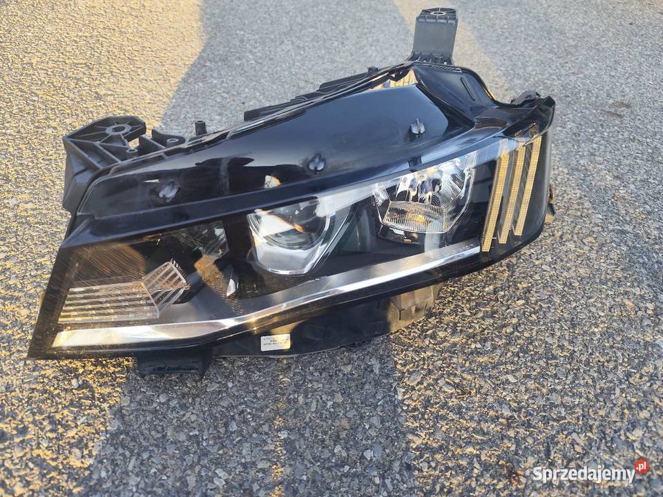 Peugeot 508 gen 2 reflektory przód Idealne H7