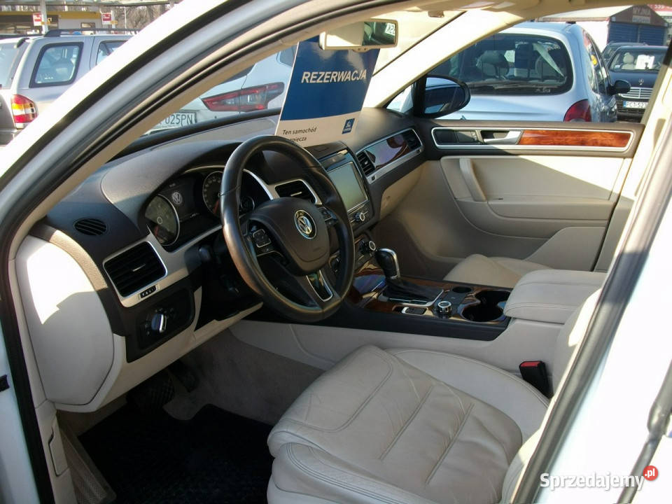 Volkswagen Touareg Volkswagen Touareg II 2010 2967cm3 Touareg Katowice