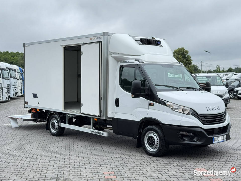 Iveco Daily 35S16 V WINDA CHŁODNIA 2929 8Palet zarejestrowany w Polsce świętokrzyskie Widełki