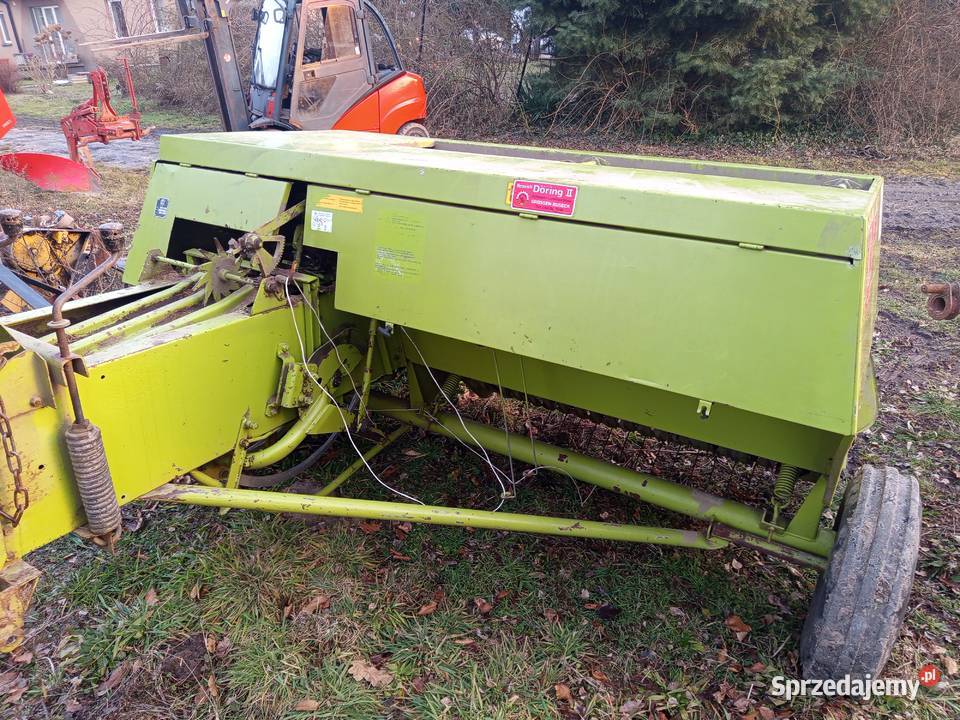 Prasa kostkujaca Claas Markant Maszyna w pięknym