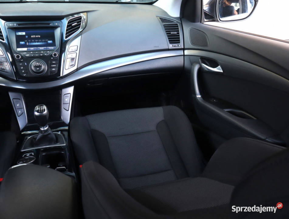 Hyundai i40 17 CRDi elektrycznie ustawiane fotele łódzkie Łódź