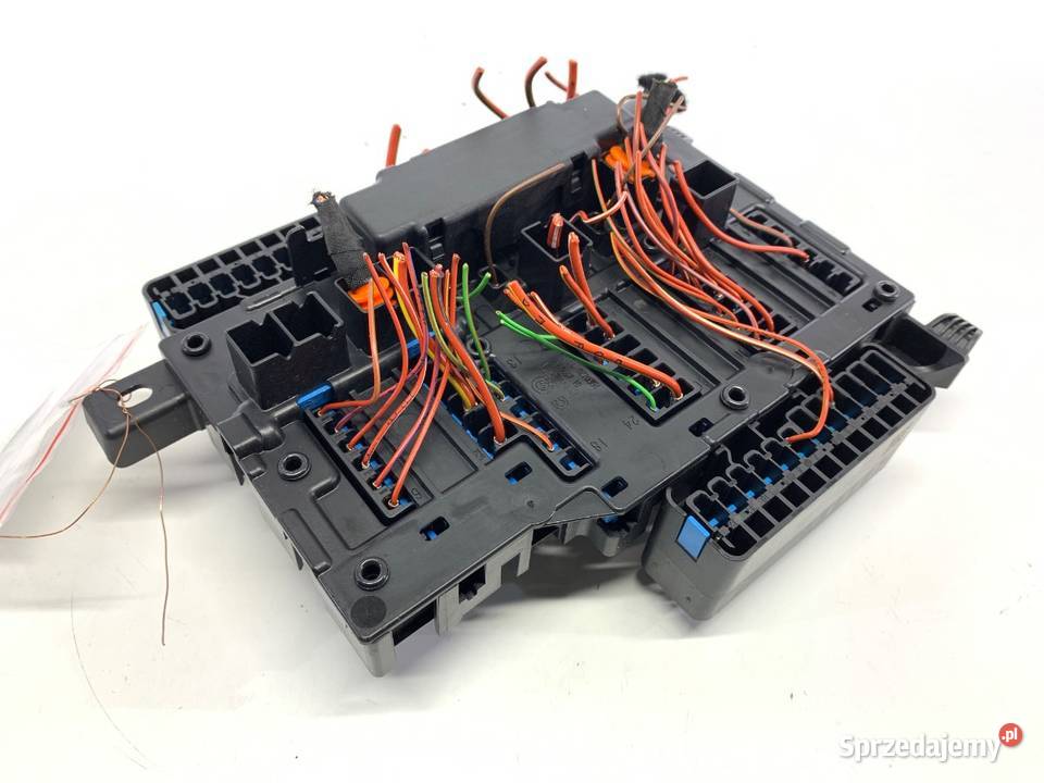 SKRZYNKA BEZPIECZNIKÓW BMW F45 9270355 Minivan