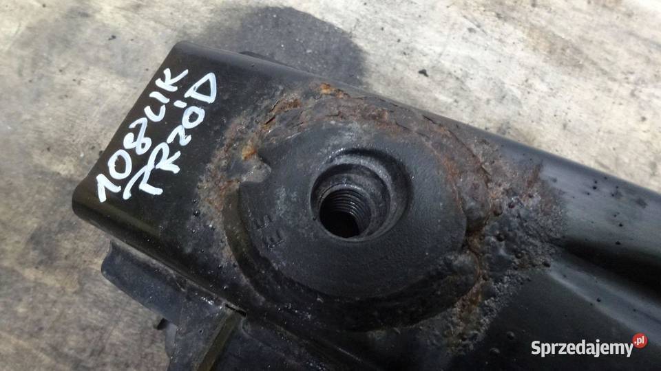 VW CADDY III LIFT 16 TDI 09r belka zderzaka świętokrzyskie