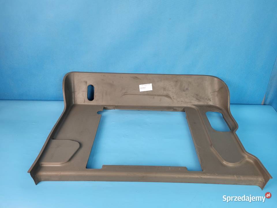 CASE IH PUMA 145 12r MATA PODŁOGOWA TYLNA Kabina i karoseria Kolno