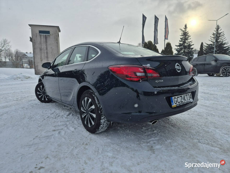 Opel Astra J 20092019 1364cm3 Giżycko sprzedam