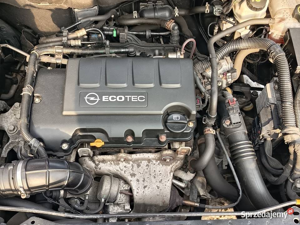 2014 Opel Astra J 14 TURBO 140 nowe opony zimowe Astra Dynów