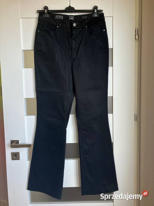 Czarne spodnie dzwony Guess Jeans nowe wysoki Nisko sprzedam