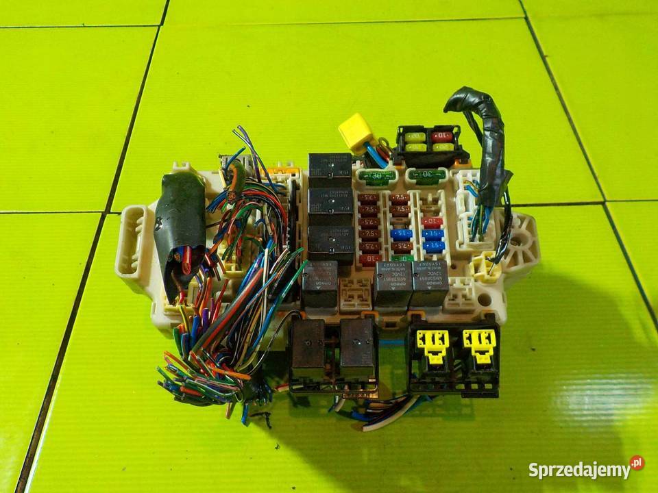 GRANDIS 20 DID skrzynka bezpiecznikow MR587655 osobowe Układ elektryczny, zapłon Suków