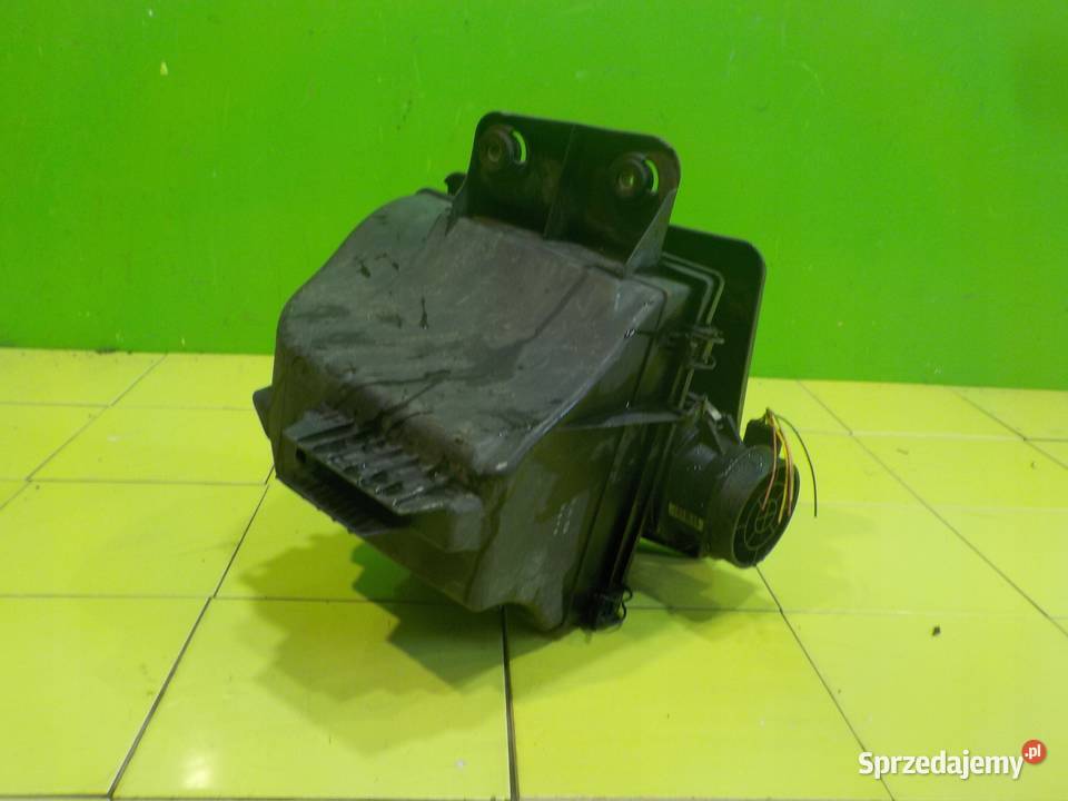 BMW X3 E83 25 B 05r obudowa filtra powietrza sprzedam