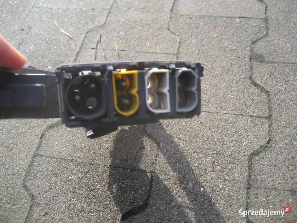 bmw 5 e34 8895r klamka drzwi przód lewa 5121 osobowe Rakoniewice