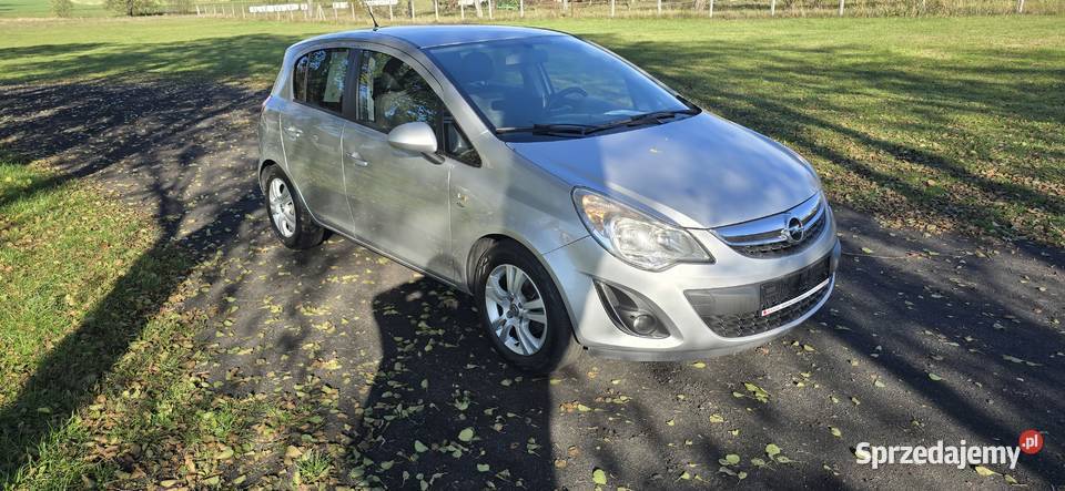 Opel Corsa 12 zadbane i ekonomiczne autko Pamiętna