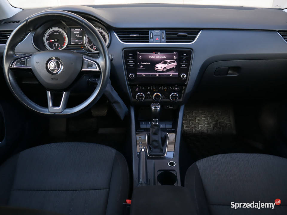 Skoda Octavia 15 TSI światła LED Octavia Katowice