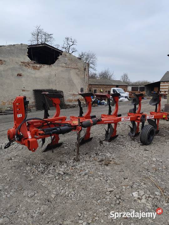 Pług obrotowy Gregoire Besson 5 skibowy