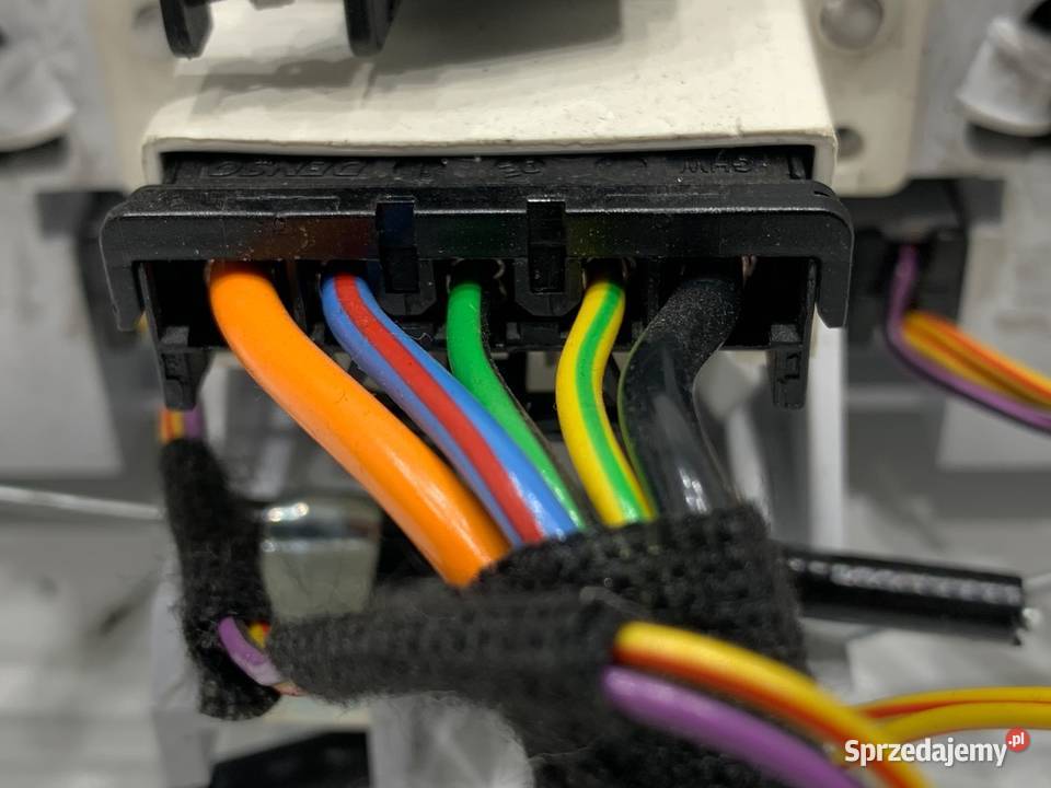 PANEL STEROWANIA NAWIEWU OPEL CORSA E 466119570