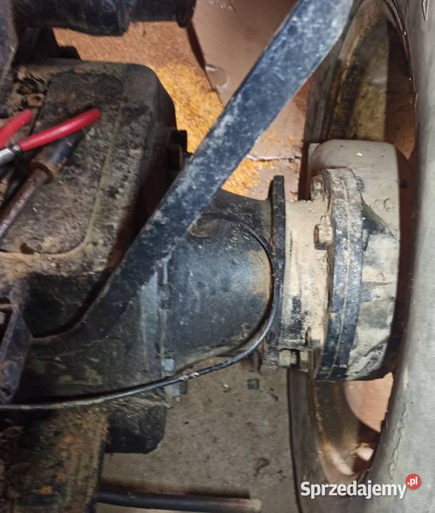 Zwolnica Ursus C360 podkarpackie Łęki Dolne