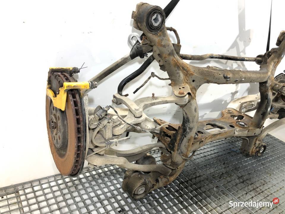 BELKA TYŁ AUDI Q8 SUV 4M0500025 TYLNA osobowe