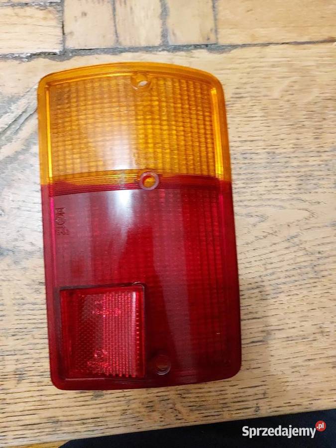 Klosz TYŁ FIAT 126p maluch Prawy Siewierz