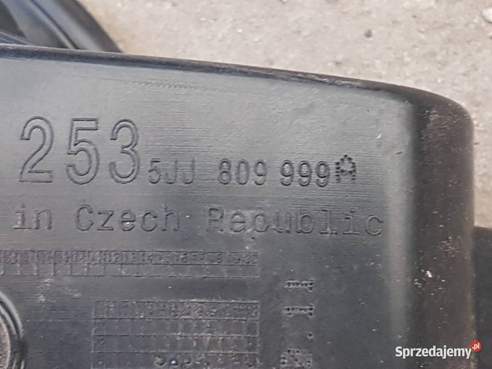 SKODA RAPID KLAPKA PALIWA KOREK WLEW PALIWA LF5W Turkowice sprzedam