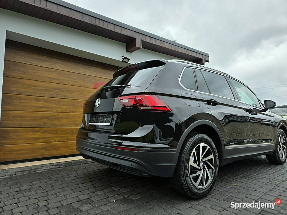 Volkswagen Tiguan serwis ASO hak nawigacja II podgrzewane fotele Tiguan