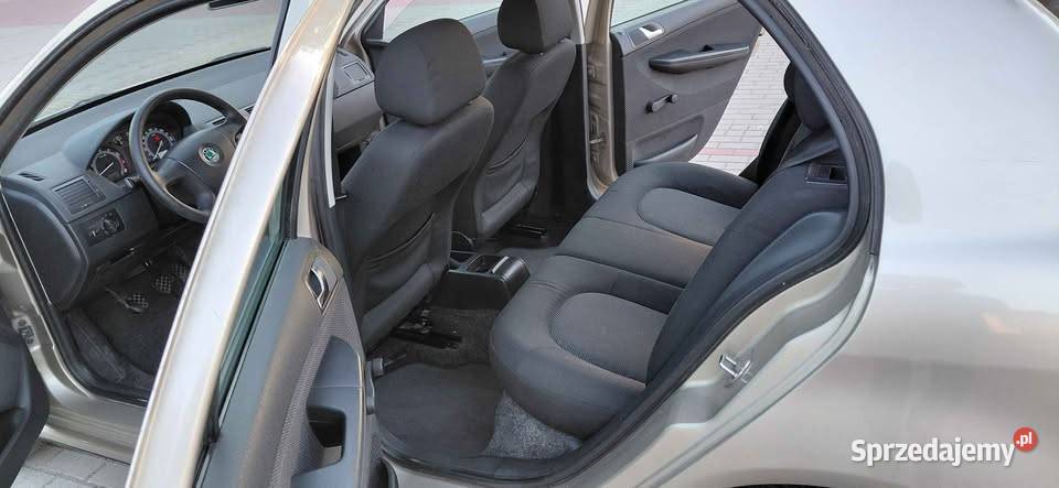 Skoda Fabia LIFT 14 Benzyna 200506 r klima