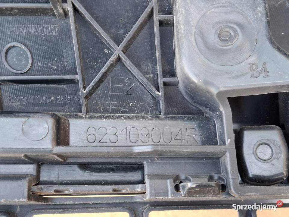 RENAULT MASTER 4 IV GRILL ATRAPA CHŁODNICY CHROM Bieleń sprzedam