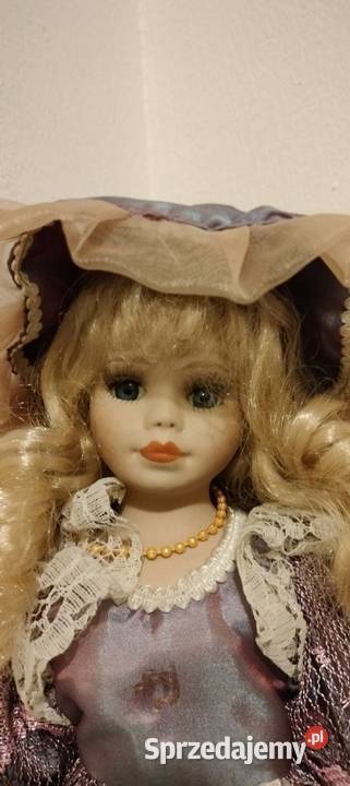 Lalka z porcelany