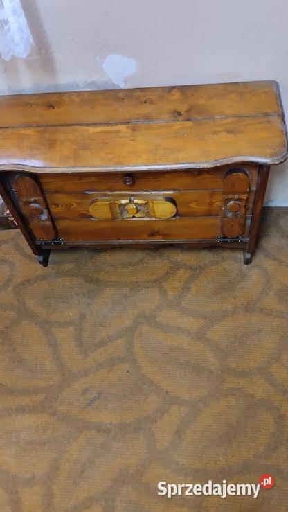 wieszak i szafkana buty śląskie Czarny Las