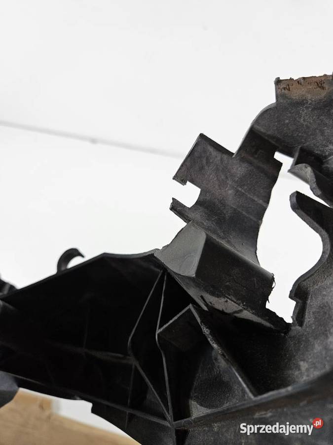 AUDI A4 B8 LIFT ŚLIZG POD LAMPE LEWY PRZÓD osobowe Międzychód sprzedam