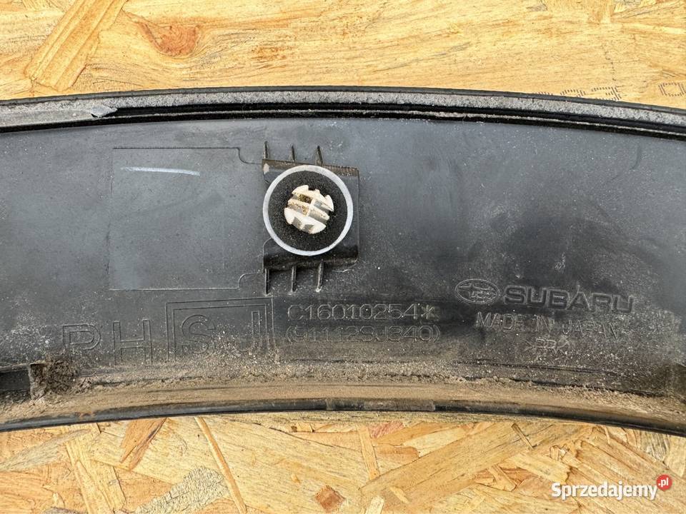 Listwa błotnika tył prawa rh Subaru forester V 5 Listwy i nakładki Sieraków