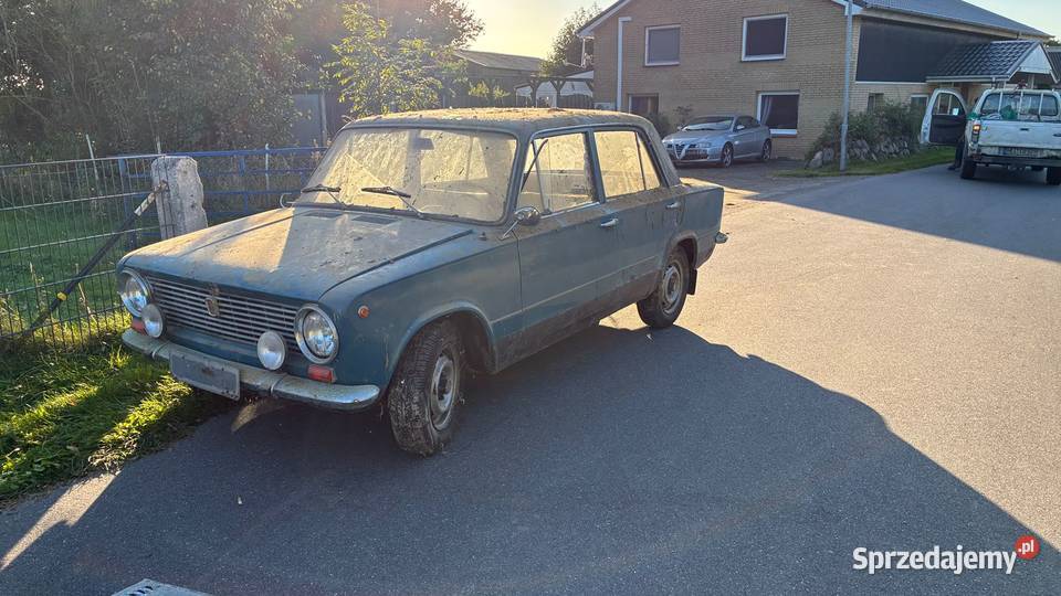Fiat 124 Berlina 1 seria w super kolorze benzyna Radom sprzedam